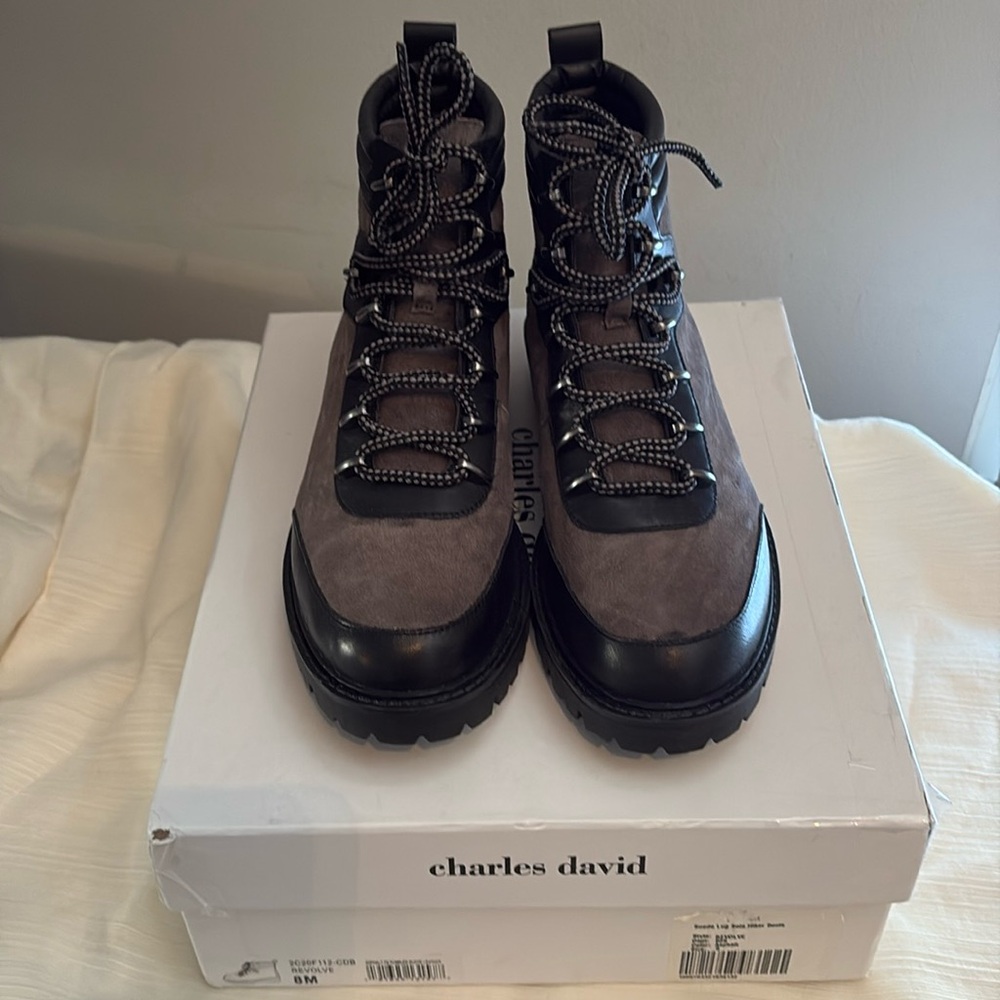 Charles David Revolve Size 8 grey suede & black leather hiking style boots